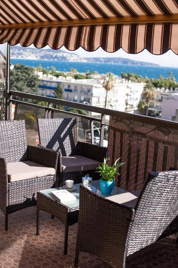 Studio With Terrace And Sea View, 10 Min To The Beach Nice Apartment